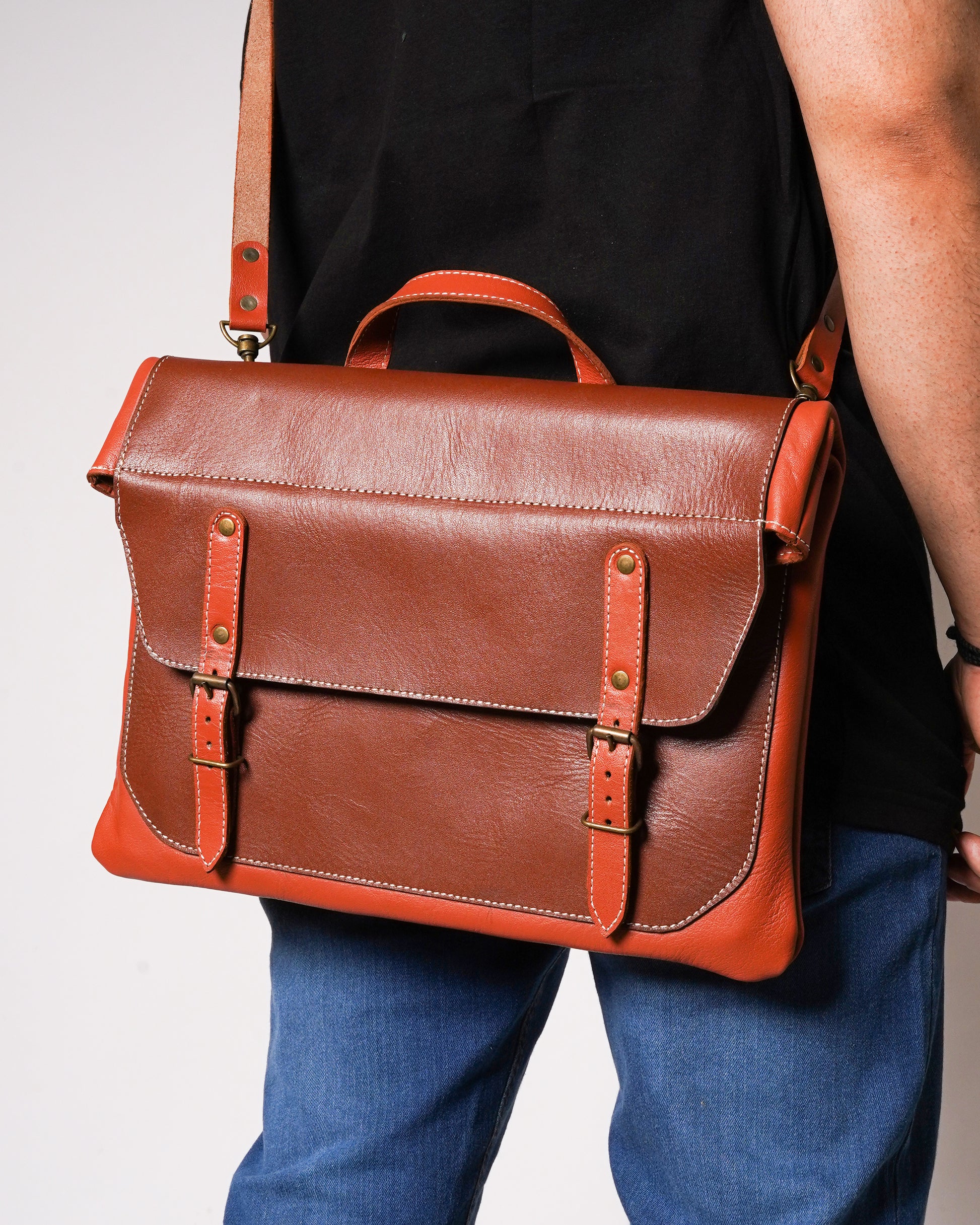 leather bag, briefcase, bag, stylish bag, leather messenger bag, outdoor bag, leather briefcase