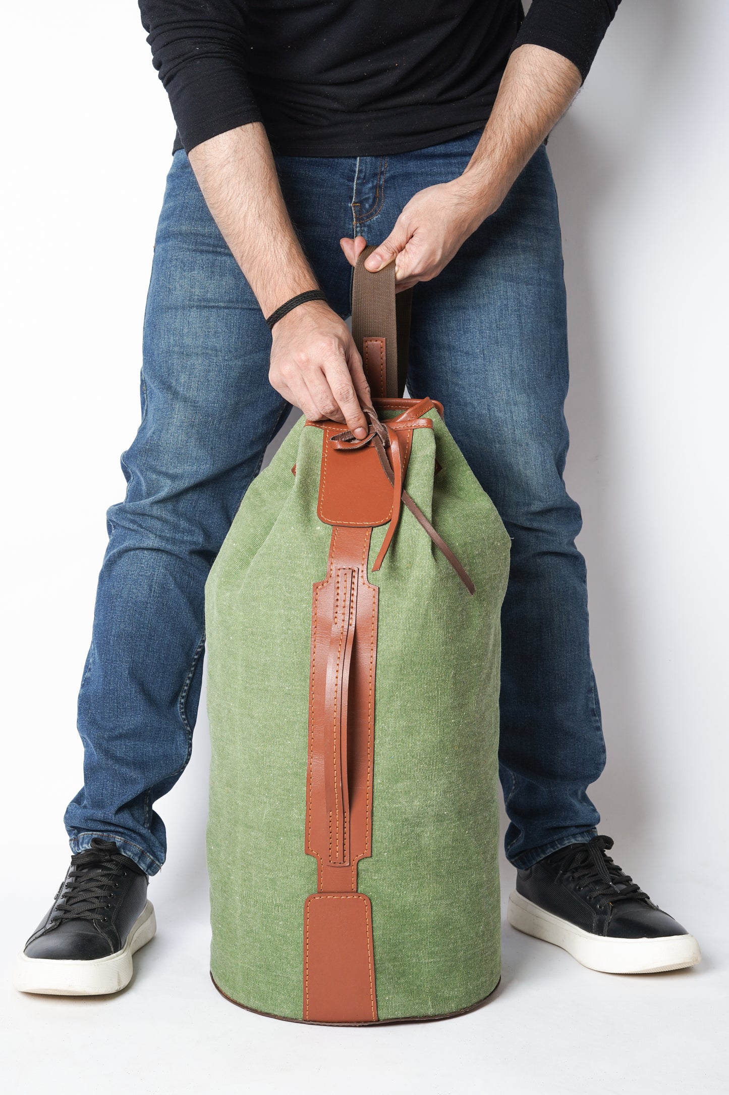 duffel bags, canvas bag, leather bag, leather miltary bag, leather duffel bag, military duffle bags, canvas military duffle bag