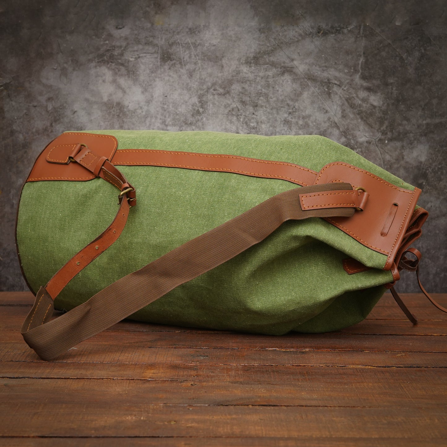 duffel bags, canvas bag, leather bag, leather miltary bag, leather duffel bag, military duffle bags, canvas military duffle bag